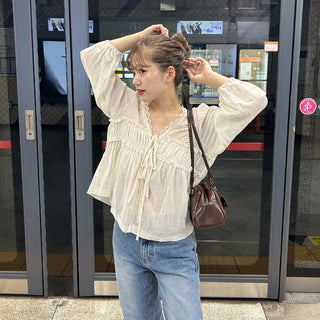 Lace long-sleeved blouse