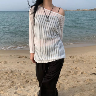 Loose, sheer beach knit