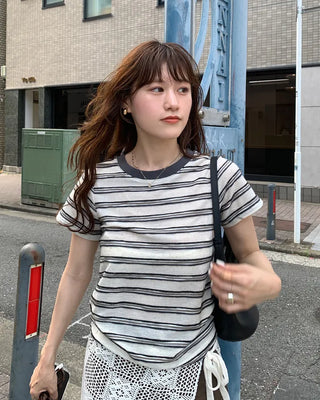 Two-tone border half-sleeve T-shirt