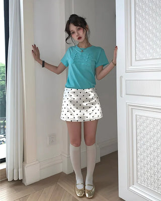 Button design T-shirt