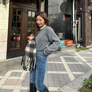 Two-tone raglan knit