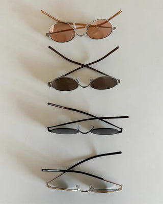 Oval frame sunglasses