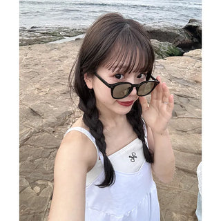 Pointed sunglasses
