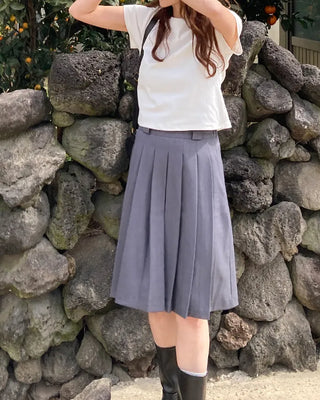 Banded pleated midi skirt