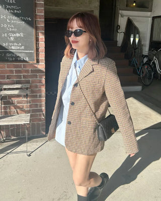 Oval style sunglasses