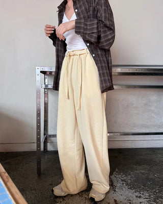 Wide-leg pants with waist ribbon