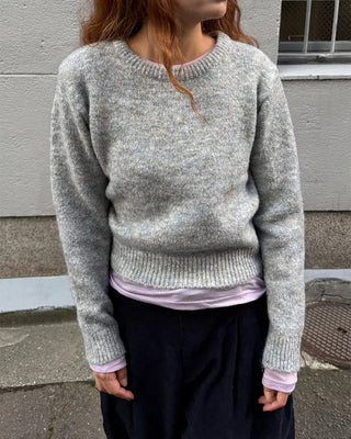 Round neck long-sleeve knit