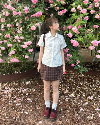 Lace pintuck short-sleeved blouse