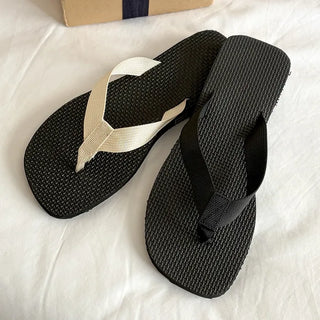 Two-tone thong sandals