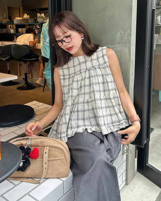 Back ribbon check sleeveless top