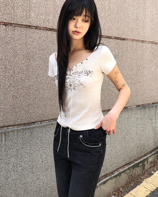 Eyelet short-sleeved T-shirt