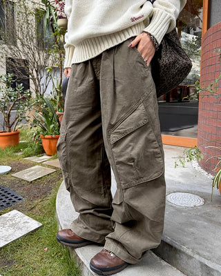 Curved Line Cargo Band Pants