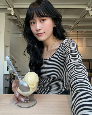 U-neck striped long-sleeved T-shirt