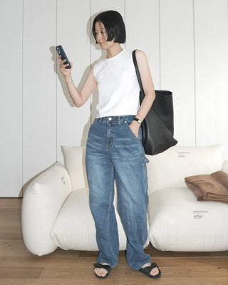 Round neck sleeveless