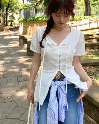 Collarless tie blouse