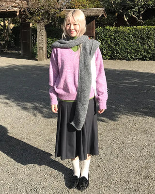V-neck oversized knit