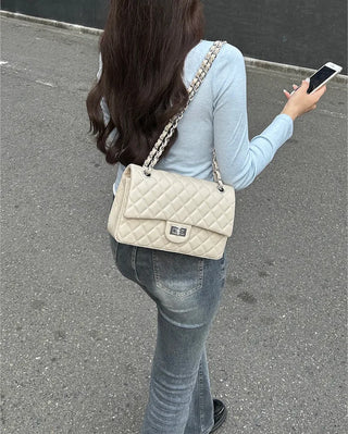 Quilted chain bag