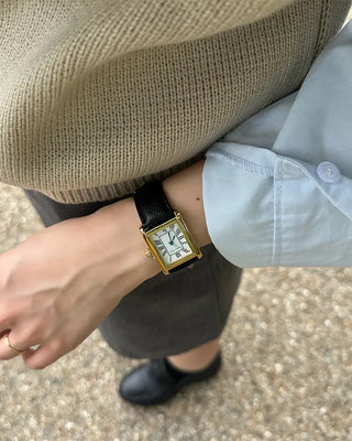 Classic Square Line Handwatch