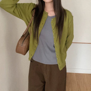 U-neck long-sleeved T-shirt