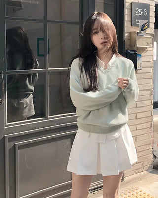 Daily V-neck knit
