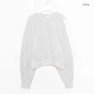 Shoulder slit cropped sweatshirt