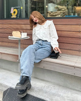 Big frill collar blouse