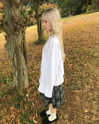 Plain slit long-sleeved T-shirt