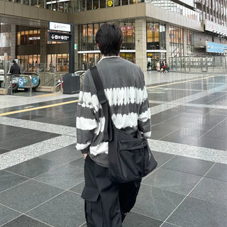 Big pocket shoulder bag