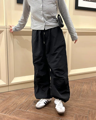 Side-tucked banded sweatpants