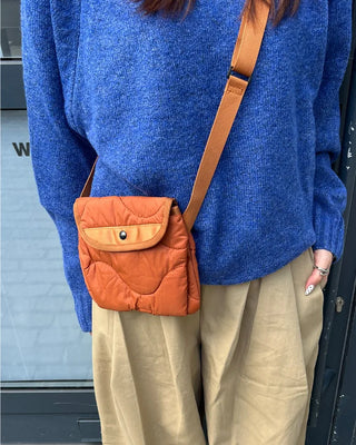 Quilted shoulder bag