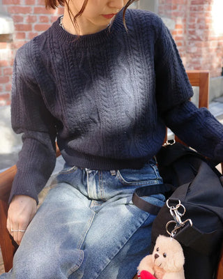 Cropped round knit