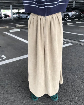 Corduroy pleated long skirt