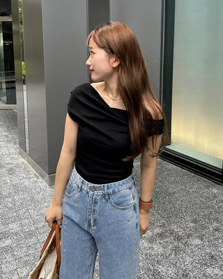 Drape off-shoulder T-shirt