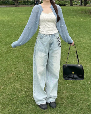 Wide-leg denim jeans with rear pockets