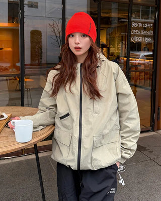 Hooded windbreaker with pockets