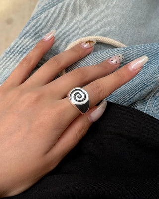 Spiral Bold Ring