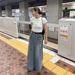 Washed denim skirt