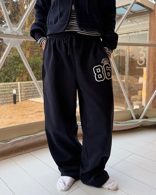 Number patch sweatpants