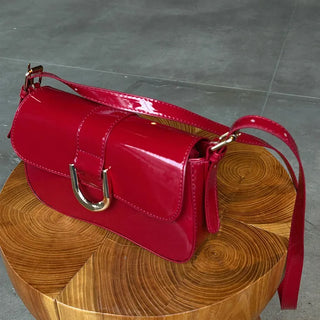 U-buckle shoulder bag