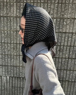Pointed polka dot scarf
