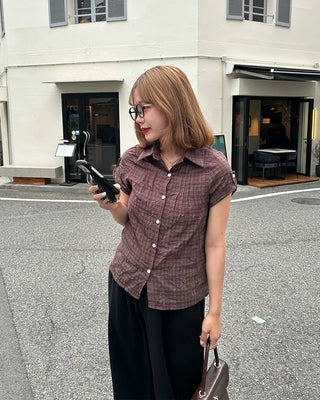 Checked pintuck short-sleeved blouse