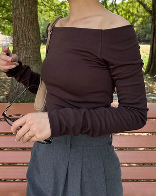Off-shoulder slim-fit long t-shirt