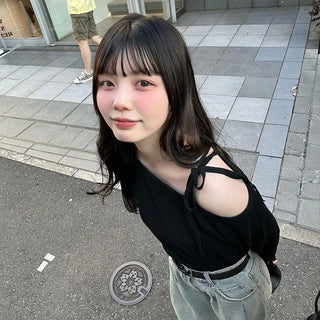 Strap-unbalanced shoulder knit