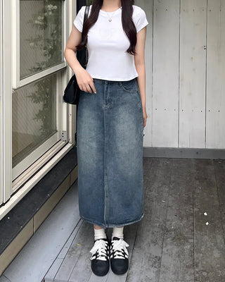 Front slit denim long skirt
