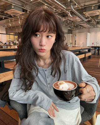Half-open long T-shirt