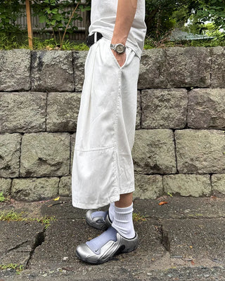 Two-pleat Bermuda shorts