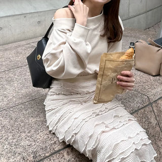 Off-shoulder cropped sweatshirt