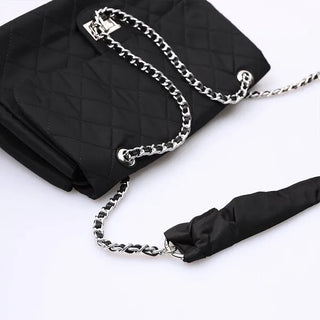Quilted shoulder bag