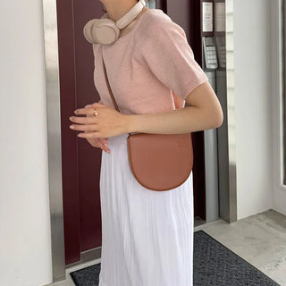 U-neck short-sleeved knit