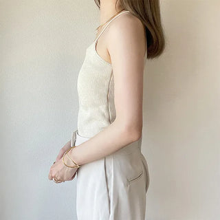 Knit camisole with built-in cups